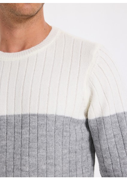 Bisiklet Yaka Slim Fit Düz Siyah Erkek Kazak F5WM-KZK 2272 fırsatları