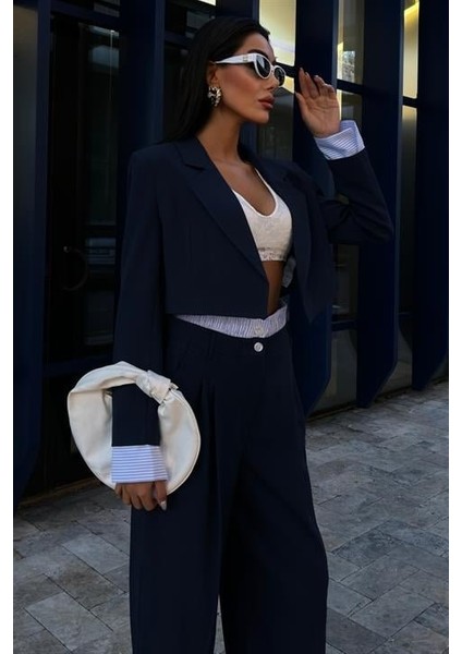 Garni Detaylı Crop Ceketli Takım 10075 fırsatları