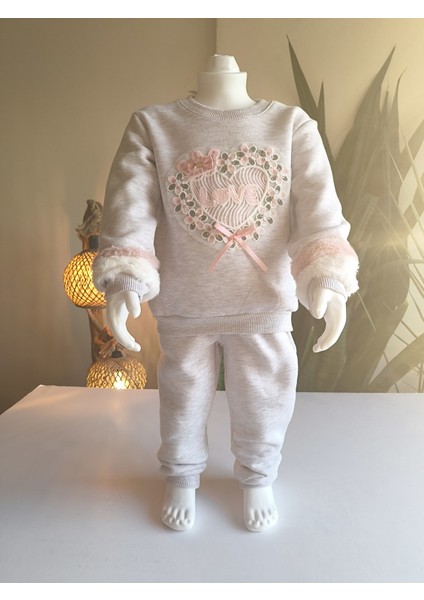 Kız Çocuk Peluş Detaylı Kabartmalı Kalın Takım Cepli %100 Pamuk Kalpli modelleri
