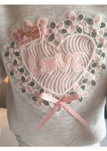 Kız Çocuk Peluş Detaylı Kabartmalı Kalın Takım Cepli %100 Pamuk Kalpli fırsatları