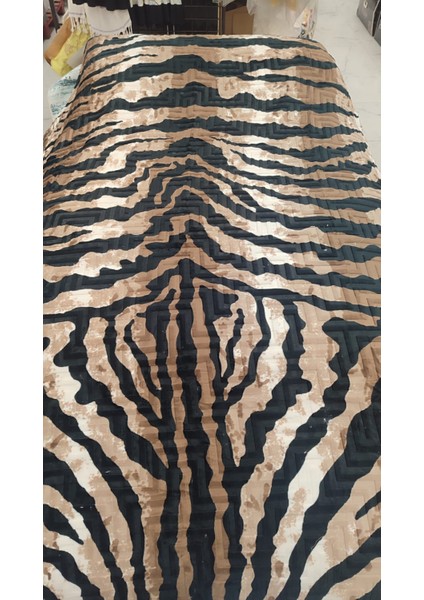 Safari Çift Kişilik Ultra Yumuşak Embos Vizon Battaniye (200X240)-LEOPAR Kahve Siyah