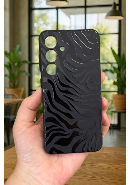 Samsung Galaxy S24 Zebra Desenli Silikon Darbe Emici Klasik Korumalı Rubber Kılıf fiyatları
