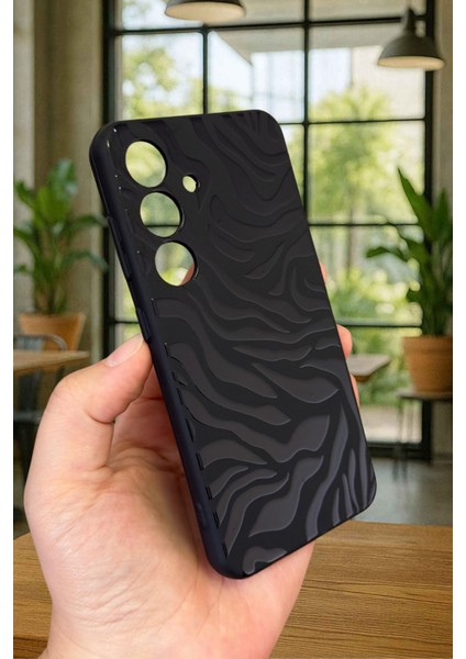 Samsung Galaxy S24 Zebra Desenli Silikon Darbe Emici Klasik Korumalı Rubber Kılıf fırsatları