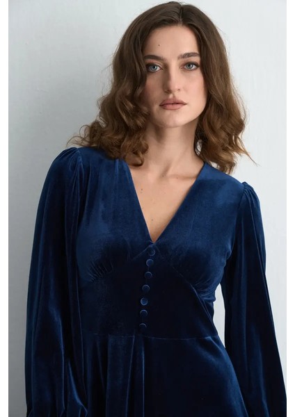 V Yakalı Uzun Kadife Elbise - Lacivert modelleri