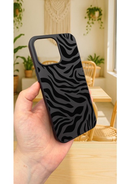 iPhone 16 Pro Max-Zebra Desenli Silikon Darbe Emici Klasik Korumalı Rubber Kılıf modelleri