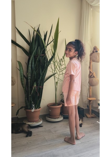 Kız Çocuk Şortlu Takım Kuromi Somon indirimleri