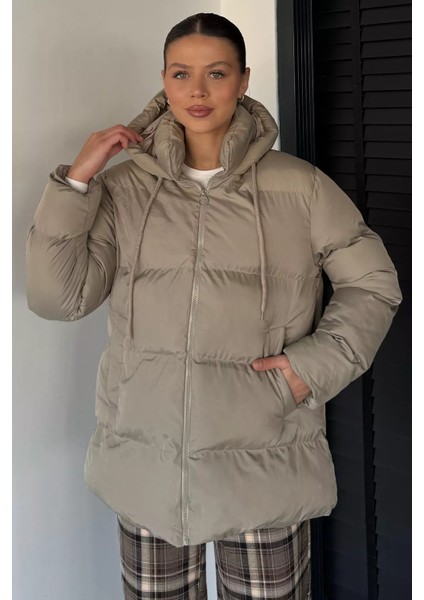Kadın Kapüşonlu Iç Astarlı Şişme Mont P-00019025 fiyatları