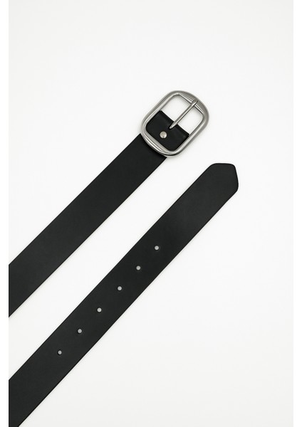 Kadın Siyah Suni Deri Kemer Gümüş Oval Tokalı – Klasik ve Modern Tarzı Bir Arada Sunan Şık Model modelleri