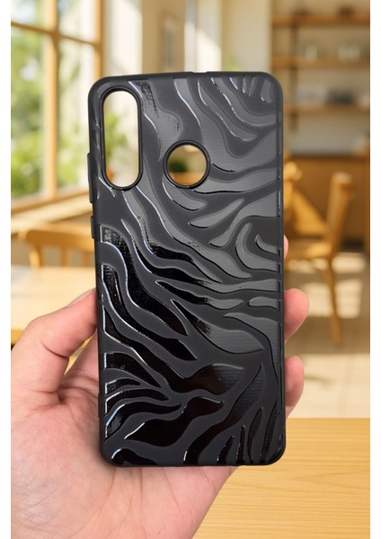 Huawei P20 Lite Uyumlu Zebra Desenli Silikon Darbe Emici Klasik Korumalı Rubber Kılıf fiyatları