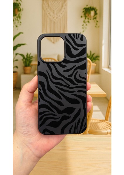 iPhone 15 Pro Max -Siyah Zebra Desenli Silikon Darbe Emici Klasik Korumalı Rubber Kılıf fiyatları