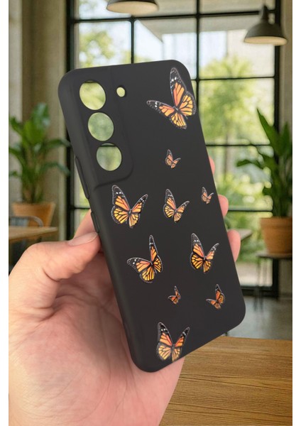 Samsung Galaxy S22-TURUNCU Kelebek Desenli Silikon Darbe Emici Klasik Korumalı Rubber Kılıf modelleri