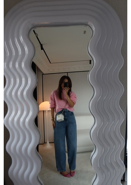 Ön Kısmı Taşlı Paçası Lazer Kesikli Jean