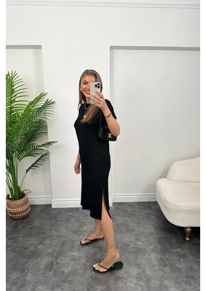 Kadın Kısa Kollu Yırtmaç Detaylı Salaş Viskon Elbise