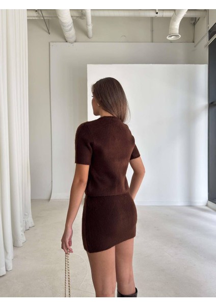 Düğmeli Kısa Kollu Mini Etekli Triko Takım Acıkahve fırsatları