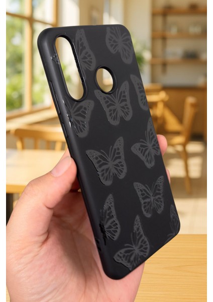 Huawei P30 Lite Uyumlu Siyah Kelebek Desenli Silikon Darbe Emici Klasik Korumalı Rubber Kılıf fırsatları
