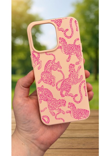 iPhone 16 Pro Max - Pembe Leopar Desenli Silikon Darbe Emici Klasik Korumalı Rubber Kılıf