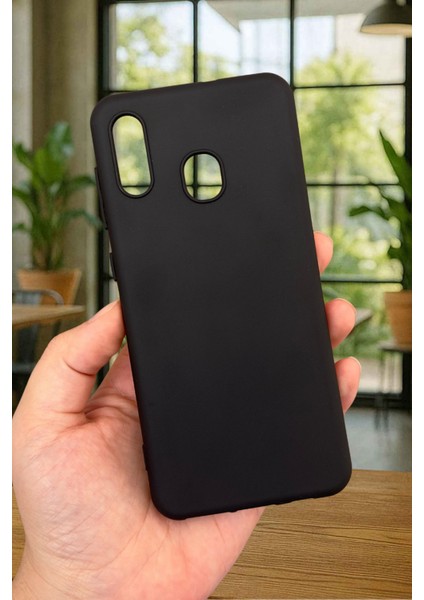 Samsung Galaxy A20 Silikon Darbe Emici Klasik Korumalı Rubber Kılıf