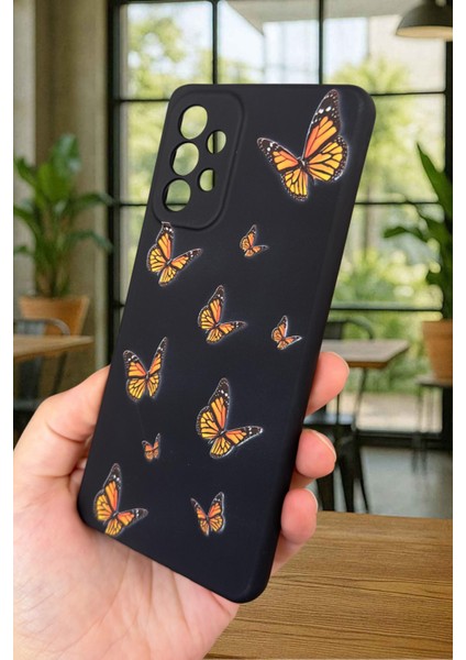 Samsung Galaxy A73 - Turuncu Kelebek Desenli Silikon Darbe Emici Klasik Korumalı Rubber Kılıf fırsatları