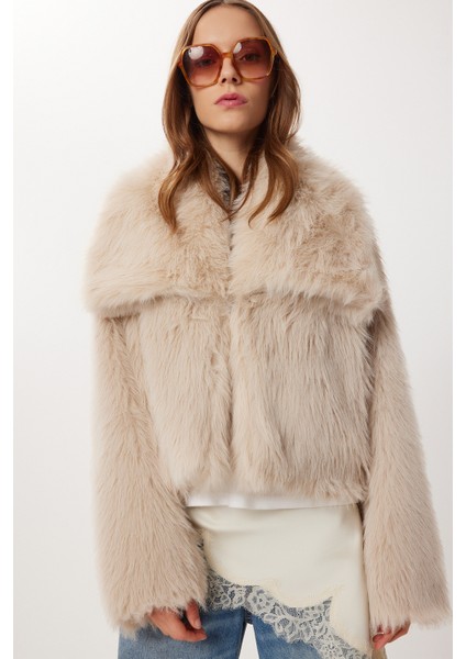 Kısa Suni Kürk Kaban LFG0171 Bej fırsatları