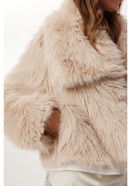 Kısa Suni Kürk Kaban LFG0171 Bej indirimleri