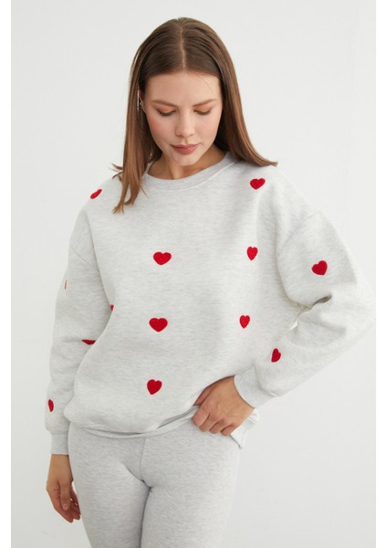 3 Iplik Kalp Nakışlı Oversize Sweatshirt indirimleri