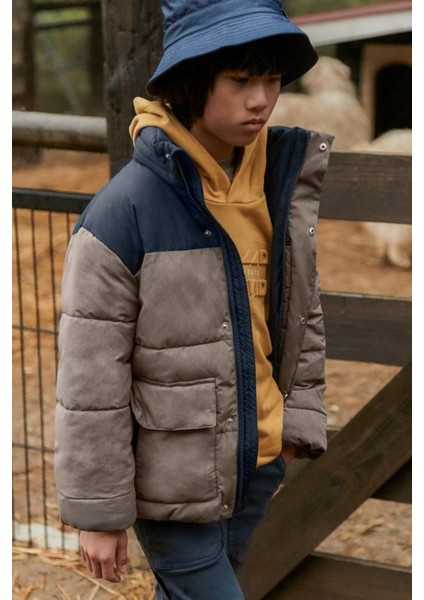 Erkek Çocuk 8-18 Yaş Desenli Şişme Mont Haki
