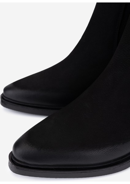 Kadın Hakiki Deri Siyah Nubuk Topuklu Bot 599 7020 Bn Bot SK25-26 Sıyah Nbk modelleri