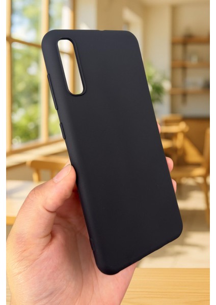 Samsung Galaxy A70 Silikon Darbe Emici Klasik Korumalı Rubber Kılıf fırsatları