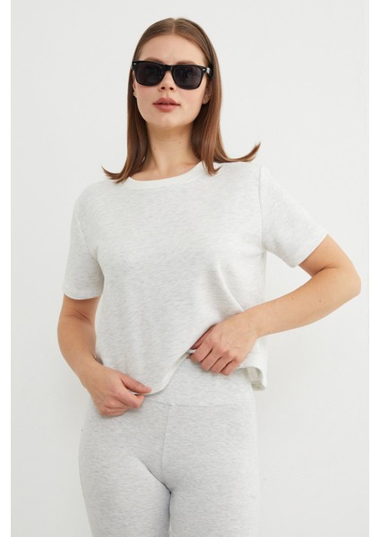 Basic Ribana Yaka Mevsimlik Crop Tişört fiyatları