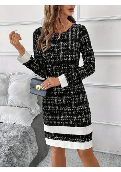 Kadın Uzun Kollu Yuvarlak Yaka Etek Ucu Şerit Detaylı Kısa Dokuma Elbise fırsatları
