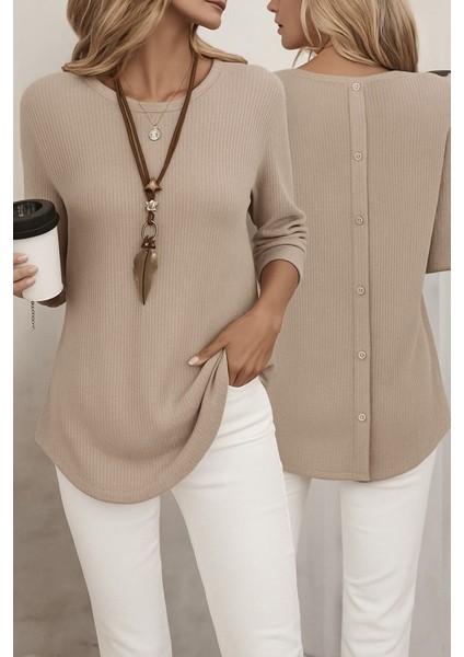 Kadın Uzun Kollu Yuvarlak Yaka Arkadan Düğmeli Waffle Bluz