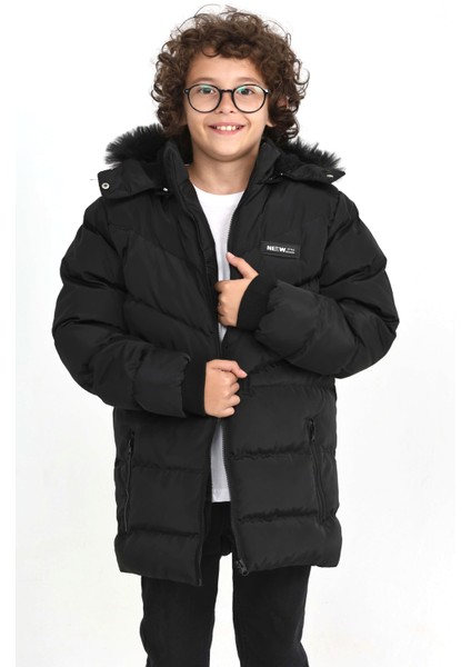 Erkek Çocuk Siyah Kışlık Kapşonlu Mont modelleri
