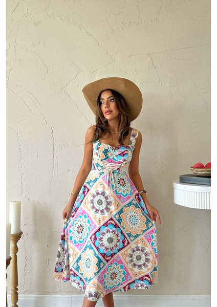 Kadın Yazlık Renkli Kalp Yaka Bağcık Detaylı Desenli Midi Boy Elbise 10E-6931