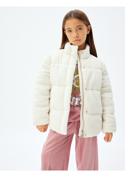 Peluş Ceket Dik Yaka Fermuarlı Cep Detaylı