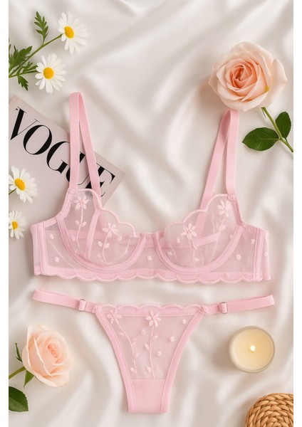 Pembe Çiçek Desenli Dantel Bralet & Külot Iç Giyim Takımı