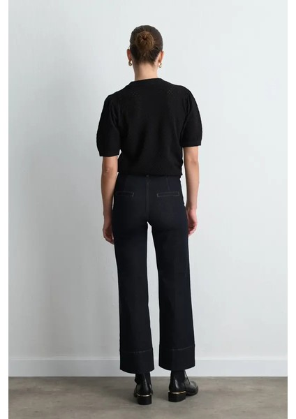 Gül Kabartmalı Ajurlu Viskon Triko Bluz - Siyah indirimleri