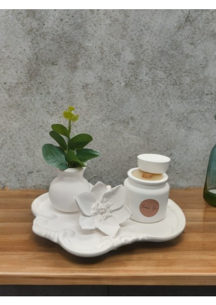 C50 Dekoratif Çiçek Figür, Vazo ve Mumluk Kapaklı