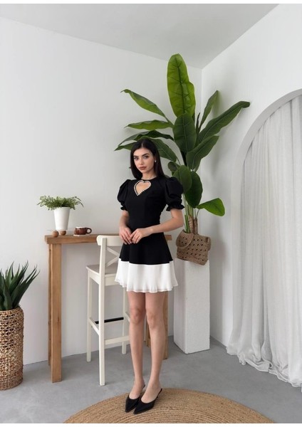 Safe Kalp Detaylı Elbise