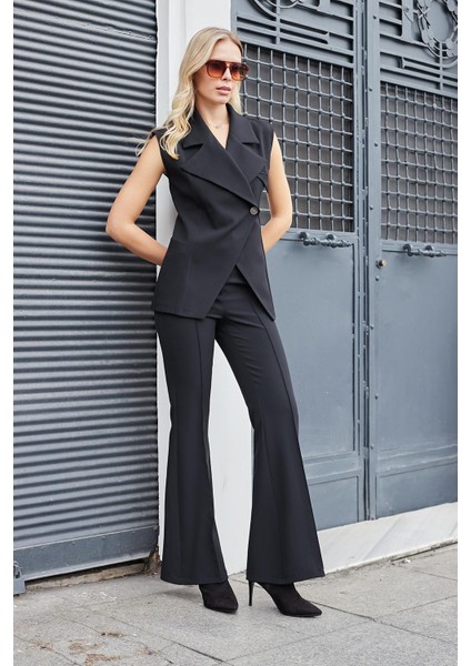 Kadın Geniş Yakalı Cepli Kruvaze Düğmeli Hafif Esnek Kumaş Şık Yelek-Siyah