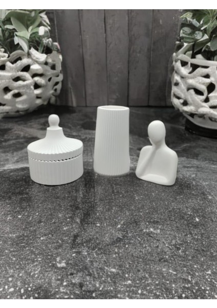 C26 Dekoratif Insan Figürü, Vazo ve Mumluk