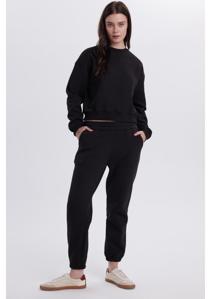 Kadın Regular Fit Pamuklu 3 Iplik Yumuşak Dokulu Içi Polarlı Bisiklet Yaka Siyah Eşofman Takımı fiyatları