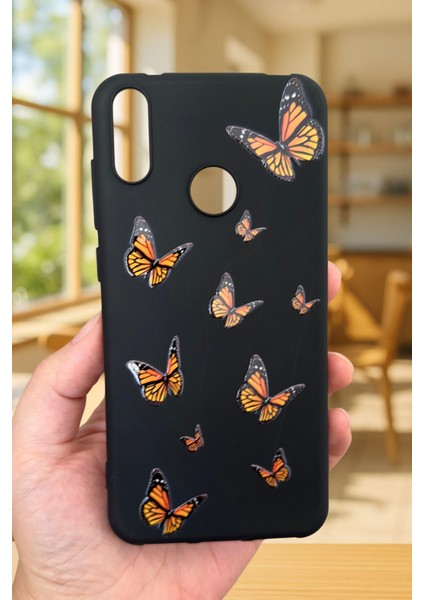 Huawei Y7 2019 Uyumlu Turuncu Kelebek Desenli Silikon Darbe Emici Klasik Korumalı Rubber Kılıf fiyatları
