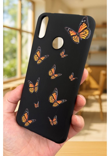 Huawei Y7 2019 Uyumlu Turuncu Kelebek Desenli Silikon Darbe Emici Klasik Korumalı Rubber Kılıf modelleri
