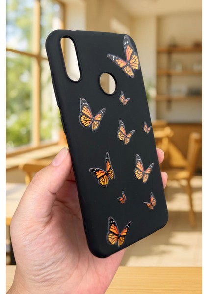 Huawei Y7 2019 Uyumlu Turuncu Kelebek Desenli Silikon Darbe Emici Klasik Korumalı Rubber Kılıf fırsatları