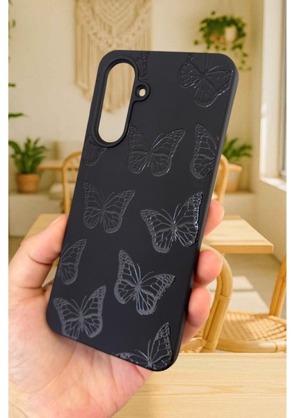 Samsung Galaxy A26 Uyumlu Siyah Kelebek Desenli Silikon Darbe Emici Klasik Korumalı Rubber Kılıf modelleri