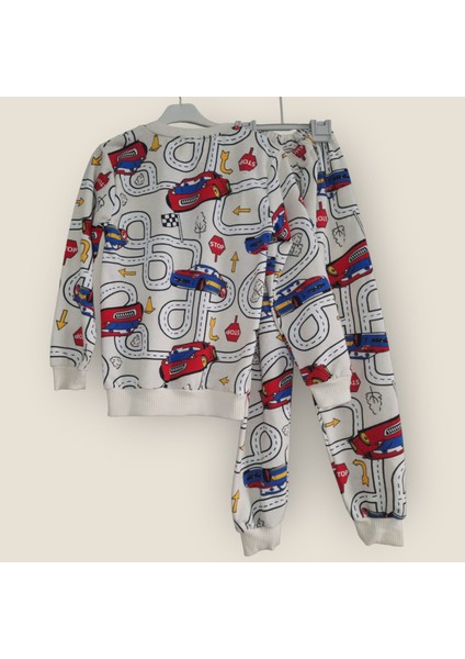 Renkli Arabalı,yarış Pistli Iki Iplik 2'li Takım fırsatları