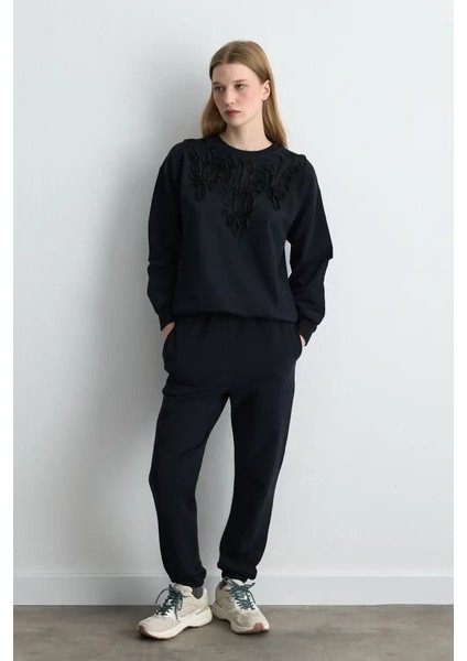Şerit Nakışlı Pamuk Sweatshirt - Siyah