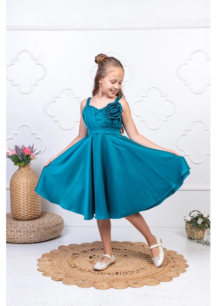Kız Çocuk Abiye Elbise Pileli Omuz Çiçek Detaylı Düğün ve Özel Gün Elbisesi