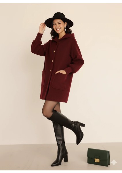 Kadın Oversize Bol Kesim Diz Üstü Siyah Kaban Büyük Cepli Yünlü Kumaş Kapüşon Detaylı modelleri