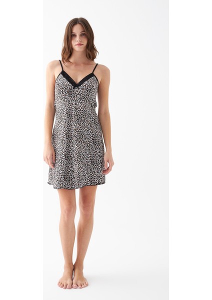 Kadın Kahve Leopar Desenli Dantel Detaylı Ip Askılı Gecelik